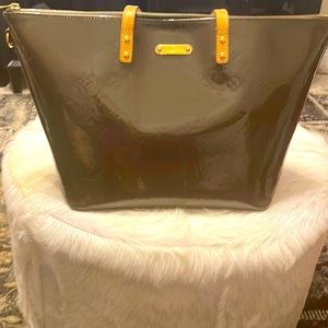 Louis Vuitton Bellevue handbag